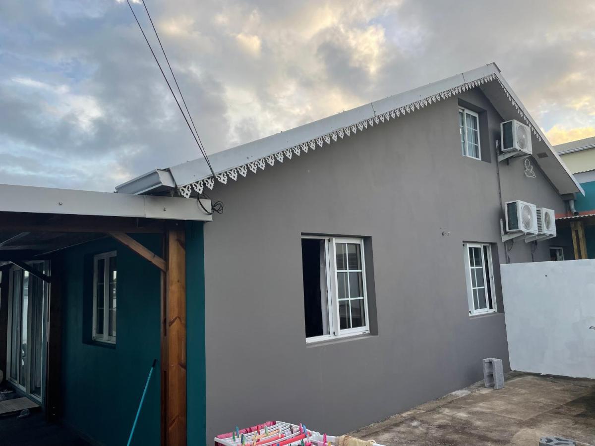 Bienvenue chez tatie Ka villa avec piscine Bras-Panon Extérieur photo